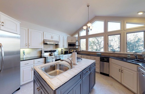 East Beach House | Private Pool Short Walk To One Of The Best Beaches On Saint Simons Island.