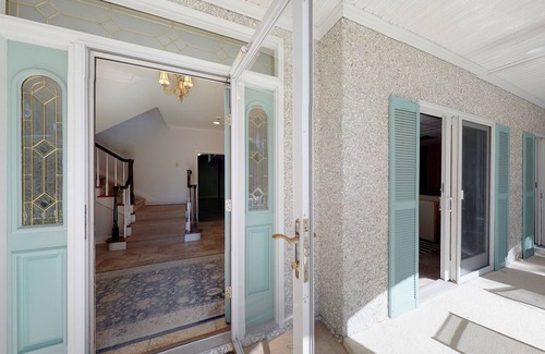 East Beach House | Private Pool Short Walk To One Of The Best Beaches On Saint Simons Island.