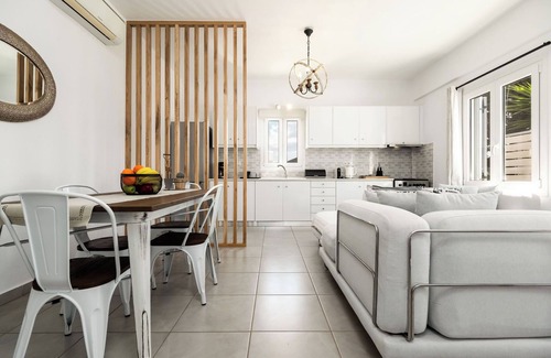 Paros Villa | Private pool 2.5 x 4 m, relaxing holidays, family friendly, close to the beach