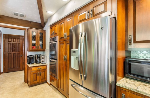 South Haven House | Private Pool/6 bed/4.5 bath/Game room/Cable TV/Grill/Fire Pit/Wifi/AC