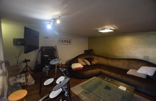 Pozuelo de Alarcon House | Private pool and condo tennis + pool Direct airport or citycenter