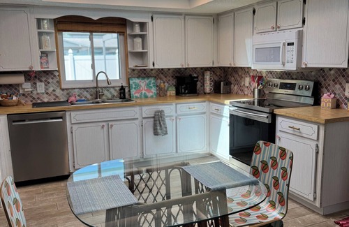 Regency Park House | Private Pool Home Dog Friendly Near Beaches Sleeps 6 Fenced Yard