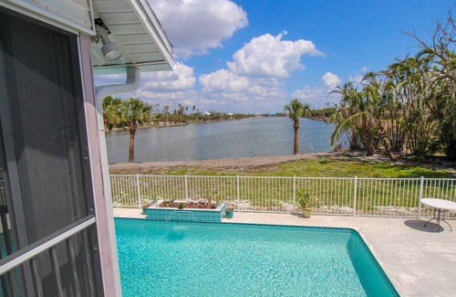 Murex Lakes House | Private Pool, Near Beach, Sanibel Island, Lily Pad
