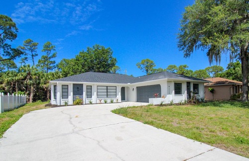 Port Charlotte House | Private Pool, Rising Tide