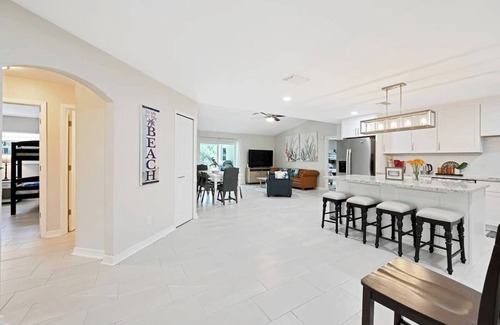 Fort Myers House | Private Pool! Sleeps 14!