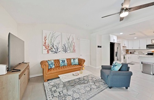 Fort Myers House | Private Pool! Sleeps 14!