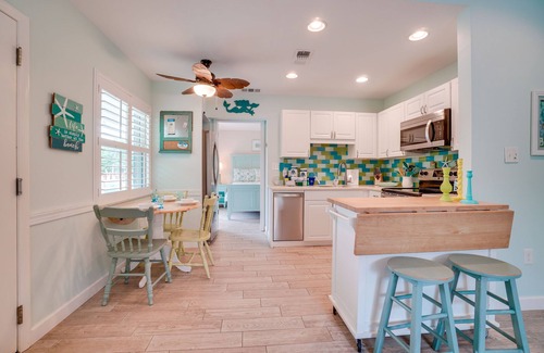 Anna Maria Cottage | Private Pool - Seaglass Cottage by SeaBreeze Vacation