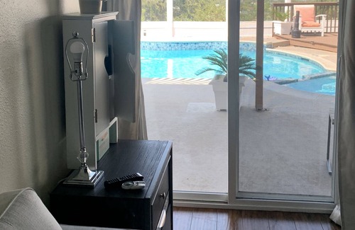 La Presa House | Private Pool & Spa Home
