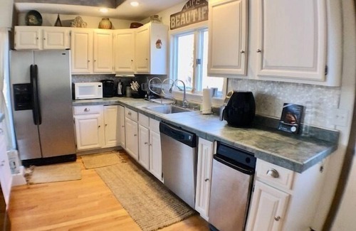 South Yarmouth House | Private Pool, Tennis/Basketball Court, And Room For The Whole Family (2259)