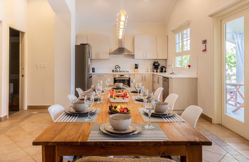 Noord House | Private Pool Villa with Cabana * 3min to Beaches!