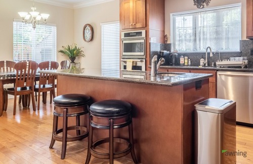 Fairview House | Private Posh 4BR /Heart of SF Bay Area
