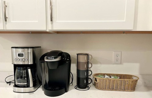 Forest Grove House | Private, Quiet 3 Bedroom House with Central AC