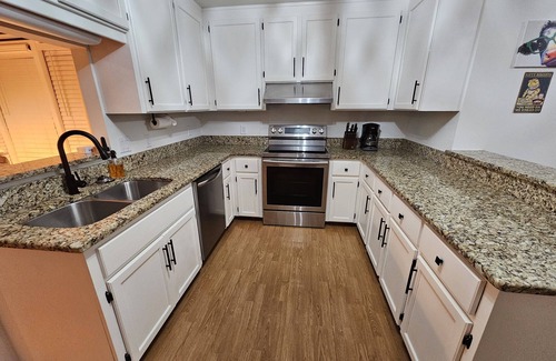 Northeast Raleigh House | Private Raleigh Bungalow Retreat near Downtown Raleigh