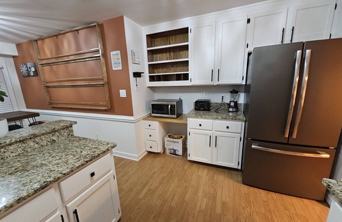 Northeast Raleigh House | Private Raleigh Bungalow Retreat near Downtown Raleigh