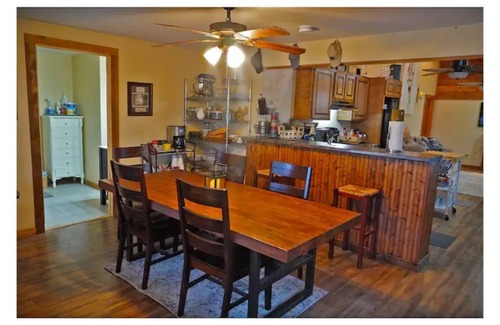 McFaddin Cabin | Private Ranch Home