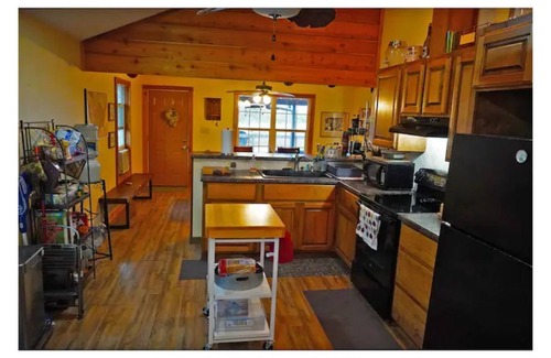 McFaddin Cabin | Private Ranch Home