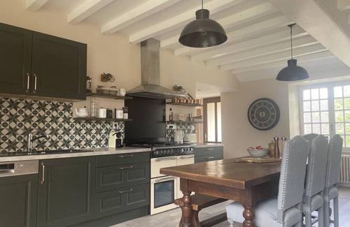 Mellecey House | Private, recently renovated 2 bedroom 2 bedroom home in Mellecey - Burgundy