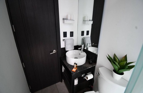 Granja Apartment | Private, Relaxing Suite w/OnSite Cafe | Duna S.