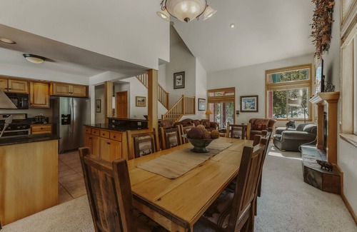 Breckenridge Heights House | Private Retreat by InvitedHome | Hot Tub, BBQ, Dog Friendly, 5 Min To Downtown