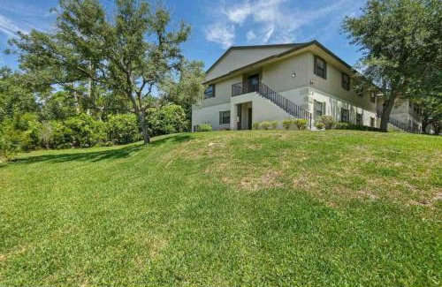 Saint Augustine Shores Apartment | Private Retreat Under Oak Canopy