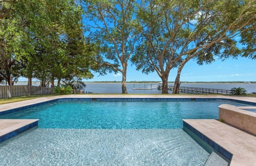 Johns Island House | Private River Getaway with 5 Bedrooms and Pool