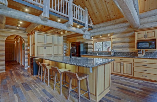 River Forest Acres House | Private Riverfront Log Cabin Retreat on 1.5 Acres, Bordering the National Forest