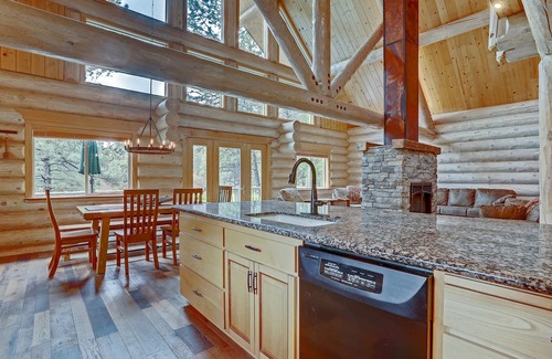 River Forest Acres House | Private Riverfront Log Cabin Retreat on 1.5 Acres, Bordering the National Forest