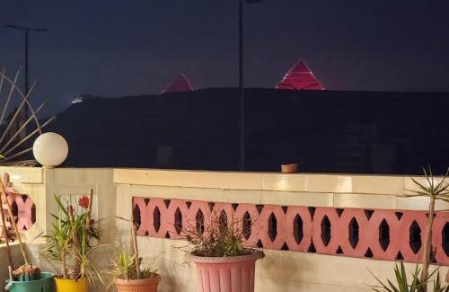 Pyramids Gardens Apartment | private rooftop with hot jacuzzi and pyramids view