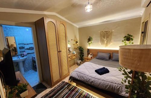 Pyramids Gardens Apartment | Private rooftop with jacuzzi and pyramids view