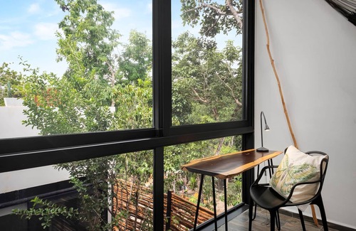 Ek Balam Village House | ✩ Private Rooftop Pool ✩ Bike to Ruins or Beach ✩