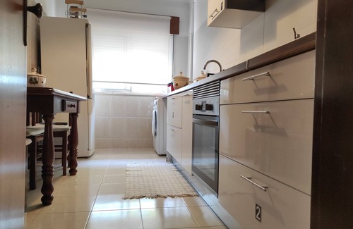 Corroios Apartment | Private room A/C, Cable TV, Wifi