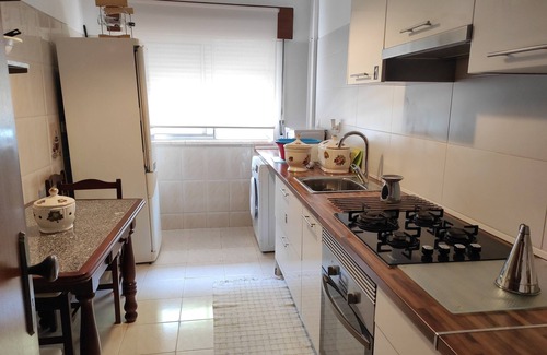 Corroios Apartment | Private room A/C, Cable TV, Wifi
