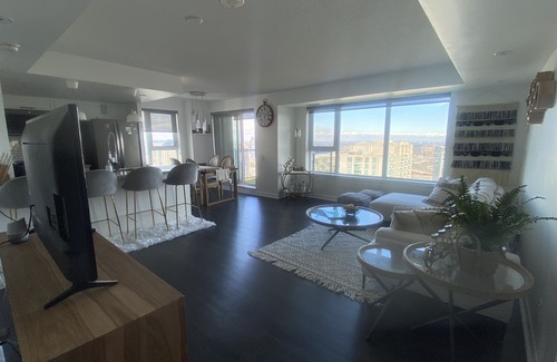 Bendale Condo | **Private Room in a Beautiful High-Rise Condo**