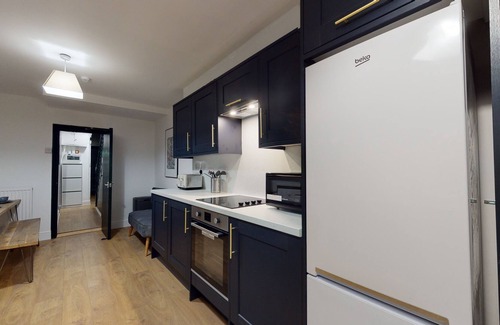 Woodside Apartment | Private Room in a Shared Home