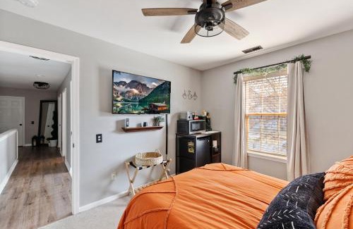 Provincetowne House | Private Room in Ballantyne