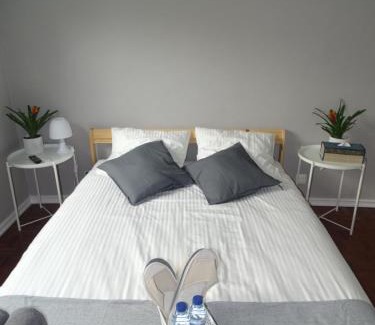 Almoinha House | Private Room in Family Home with Pool