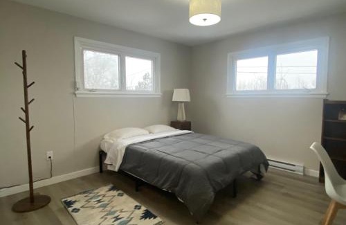 Moncton House | Private Room Lakeview House- Westmount