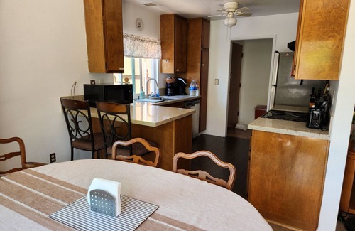 Bay Terraces House | Private Room w/A/C, WiFi, Desk, Full Bed, Smart TV & Keyless Lock - San Diego