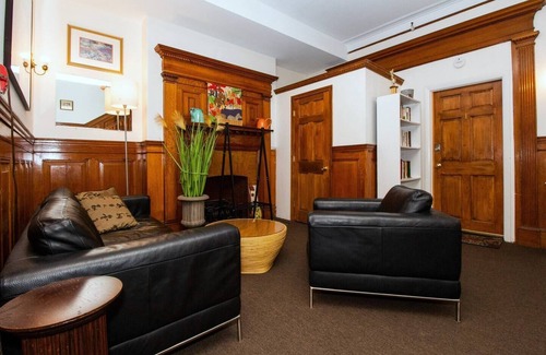 Fenway–Kenmore Apartment | Private Room, walk to Hosp, Fenway, BU, Transport