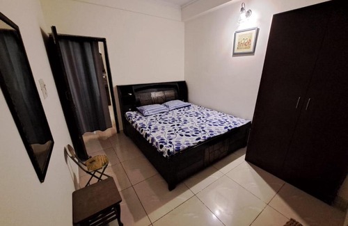 Gurugram House | Private room with Sky Garden in Green Bacchus by Walias