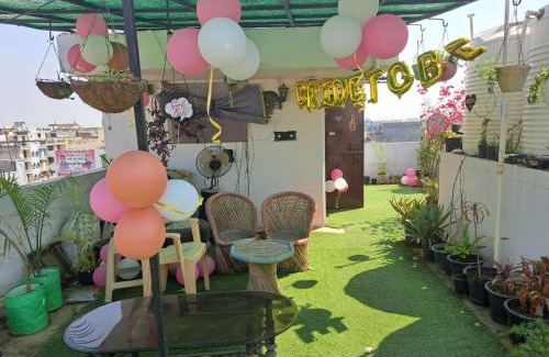 Gurugram House | Private room with Sky Garden in Green Bacchus by Walias