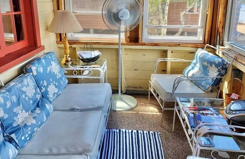 Standish Cottage | PRIVATE SANDY BEACH ON SEBAGO LAKE!!