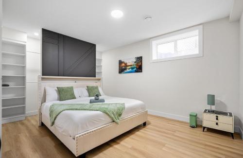 Symons Valley Apartment | Private Sherwood Suite by Park