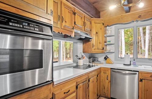 Washington House | Private Single Family Fully Furnished Home @ Ashuelot Lake