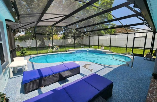 Clermont House | Private Spacious Room in Home, with Pool-The Oasis Room