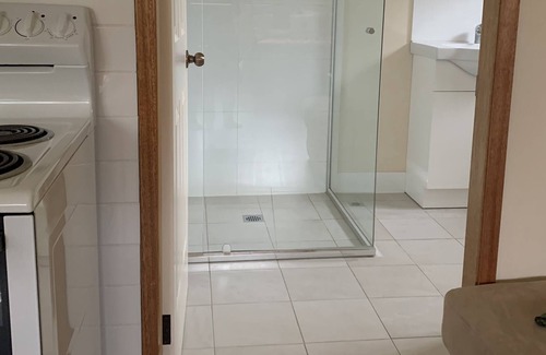 Umina Beach Cabin | Private, spacious & sparkling clean studio with ensuite at Umina Beach