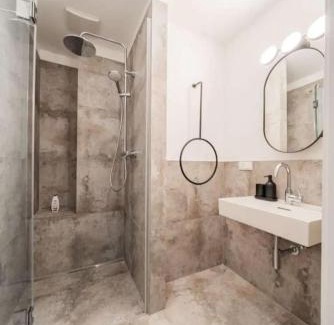 Hundsturm Apartment | Private Studio Central Vienna