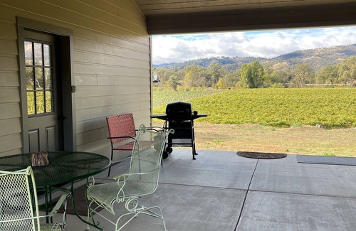Redwood Valley Apartment | Private Studio in Beautiful Mendocino County.nVineyard Views, near Wineries/Lake