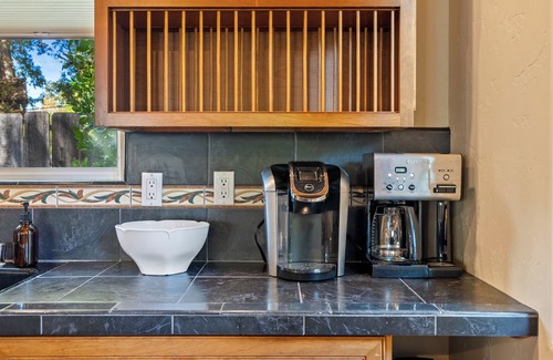 Atascadero House | Private Studio Sleeps 4!