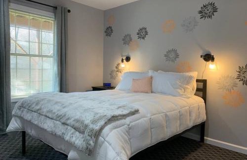 Davison Apartment | Private Suite in Davison